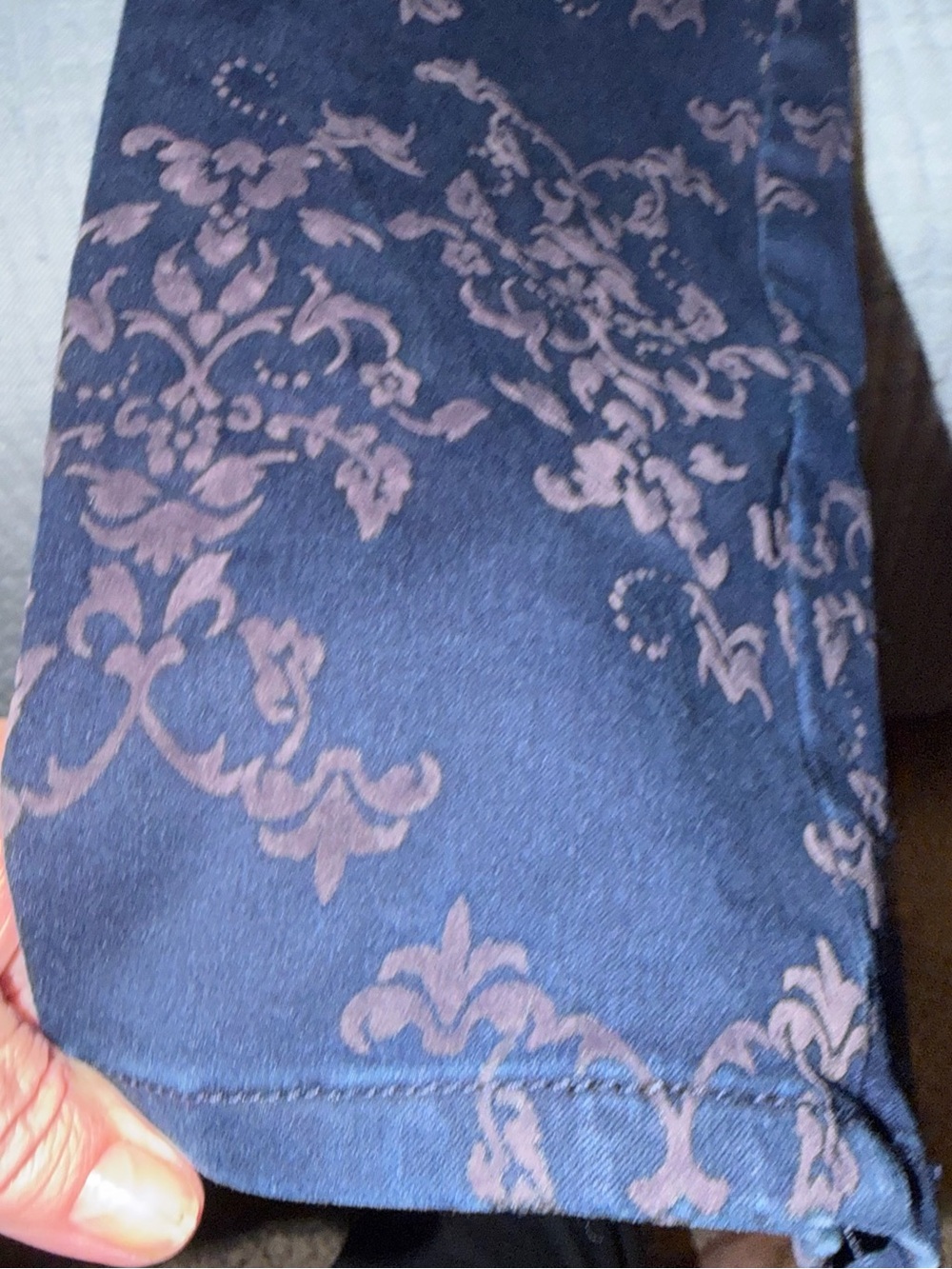 Old Navy ~ The Diva ~ Cropped Pants ~ Blue w/ Raised ~Velvet-Like Texture - Picture 6 of 7